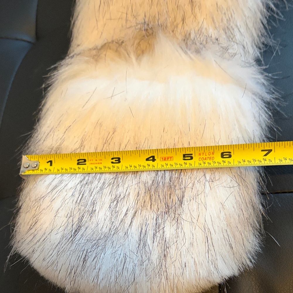 SpiritHoods White Faux Fur Hood with Kitty Ears Collectors Edition - Picture 14 of 16